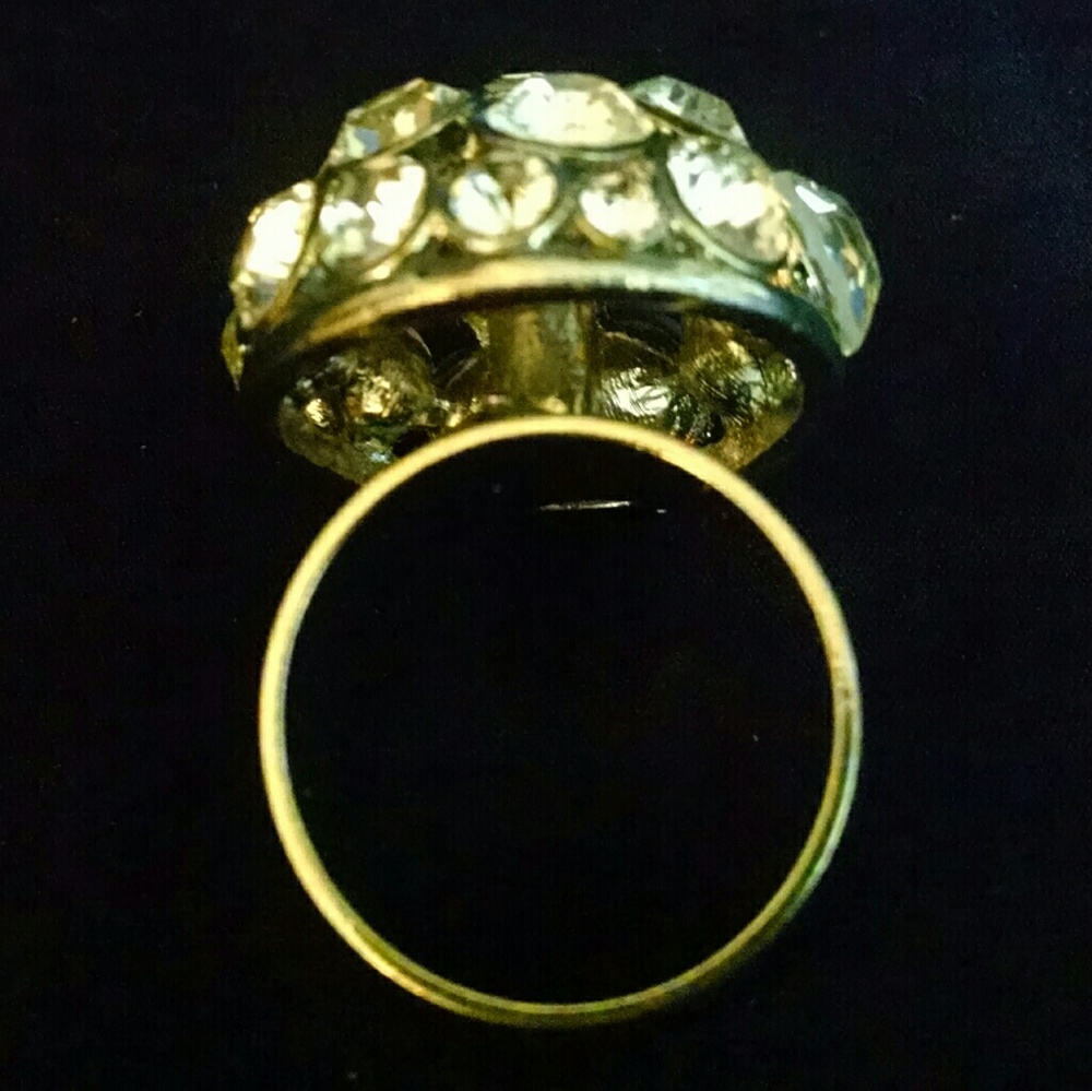 Beautiful Custer Rhinestone Ring - image 6